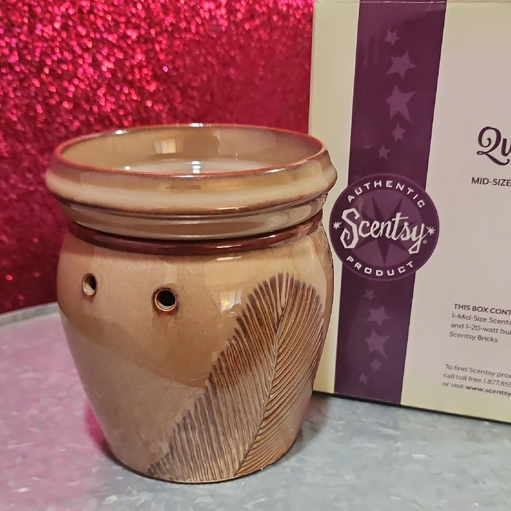 Scentsy Quill Mid-Size Warmer - Tan